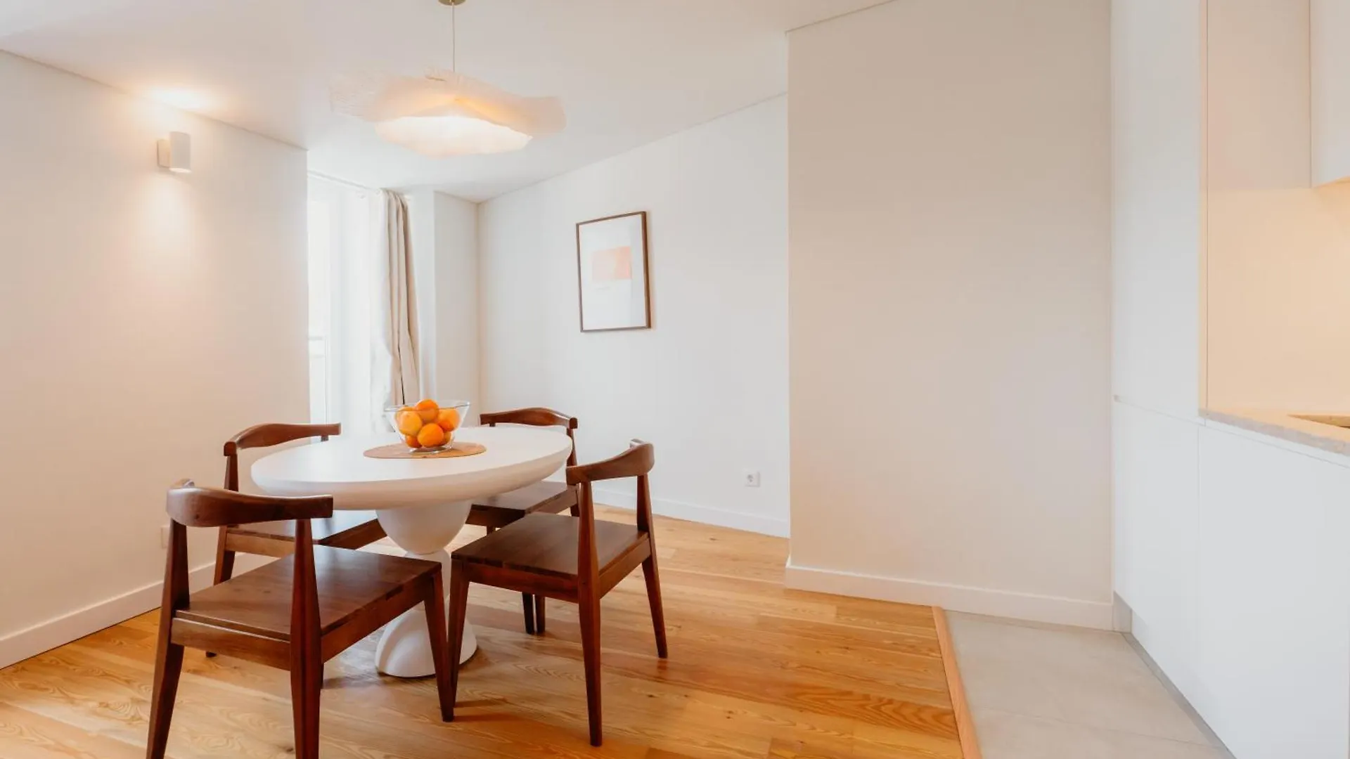 Lisbon Orange House - Stunning One-Bedroom Apartment 2E